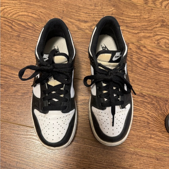 Panda Nike Dunks - Picture 5 of 5